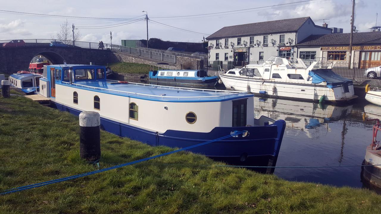 Sallins Roisin Dubh Houseboat酒店 外观 照片